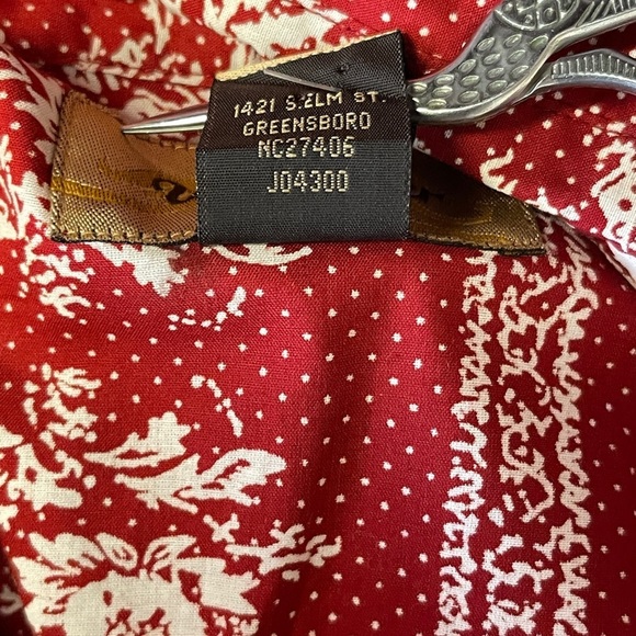 Wrangler Vintage Women's Red and White Floral Rodeo Pearl Button Top Size Medium - Picture 11 of 13